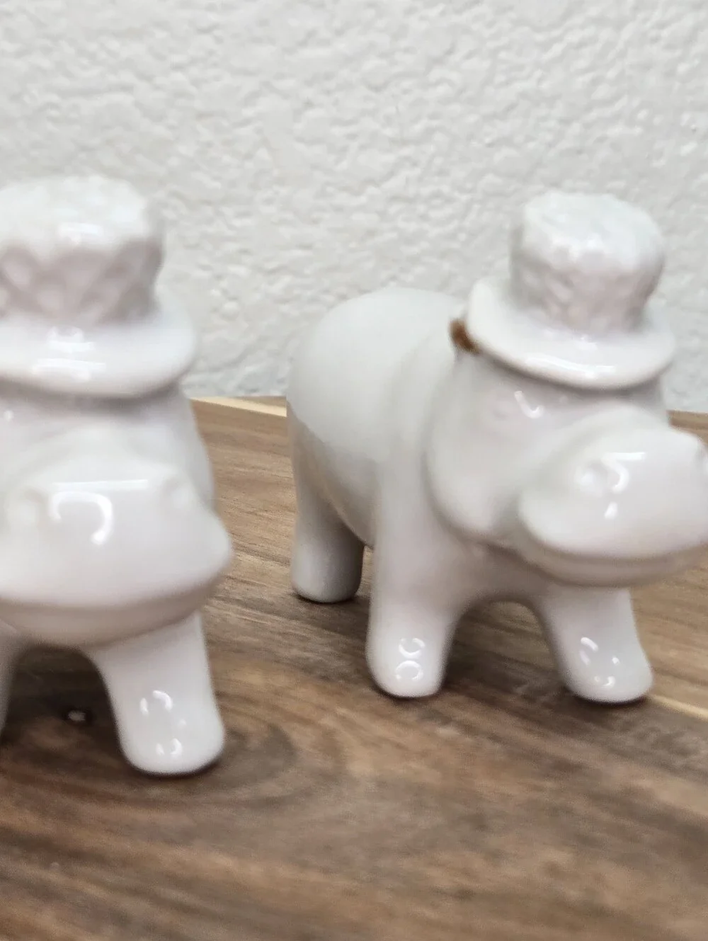 White Ceramic Hippo Salt & Pepper Shakers Set Gold Ear Trim Hat Couple Minimal